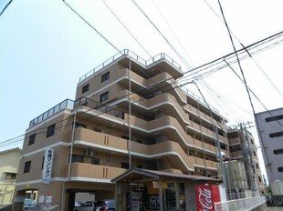 松橋マンションの物件外観写真